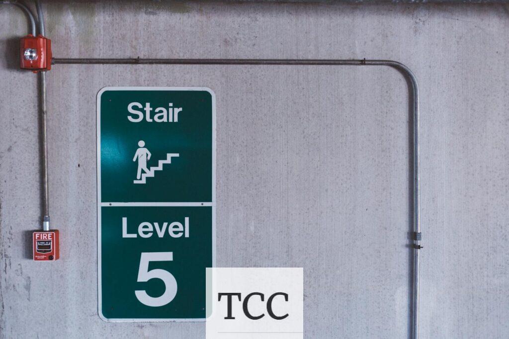 Green and White Stair Level 5 Signage